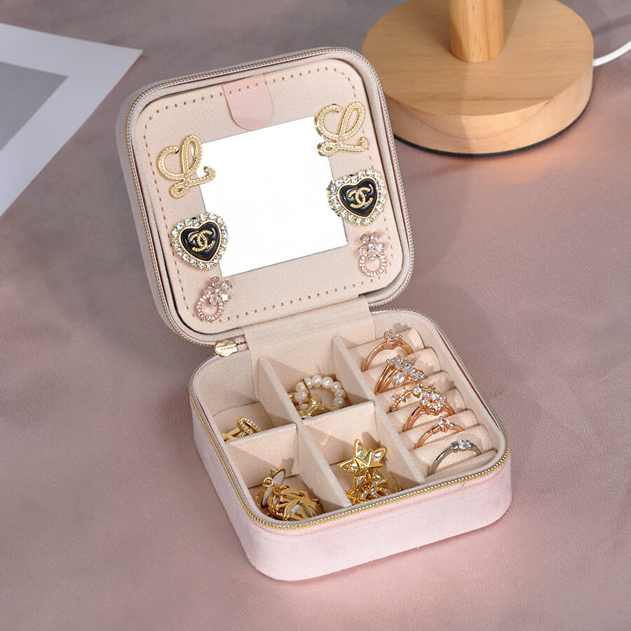 Luxury Velvet Jewelry Box with Mirror – Travel-Sized Portable